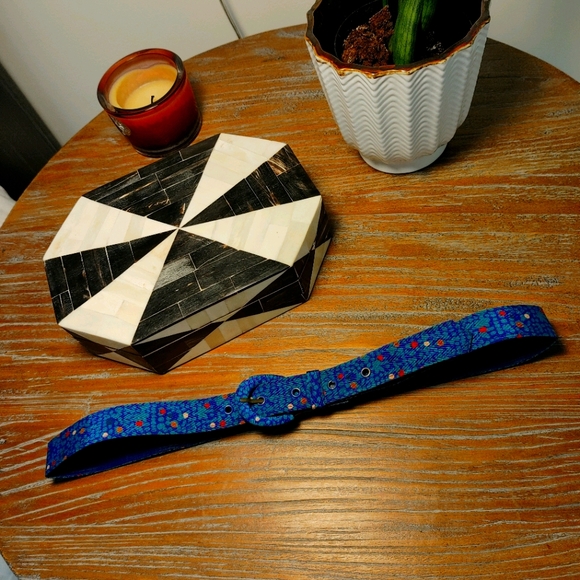 Belt - Picture 2 of 2